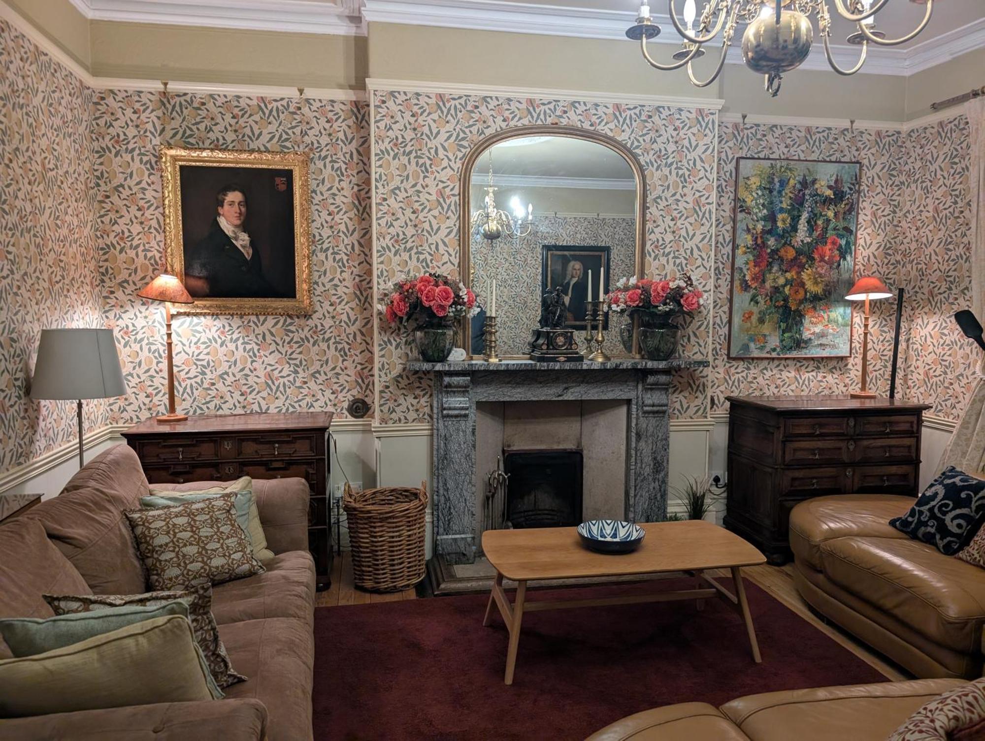 הולט The Writer'S Retreat Ground Floor Apartment מראה חיצוני תמונה